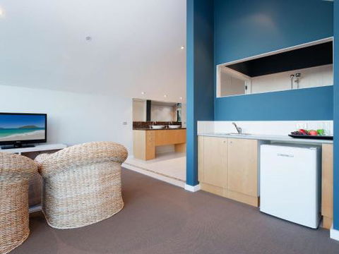 Venabu On Garuwa 20 Garuwa Street Spectacular House With Fabulous Views - Foster Accommodation 0