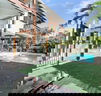 Beachcomber Holiday House