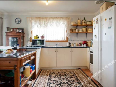 Wombat Haven Bed & Breakfast White Beach - Foster Accommodation 0