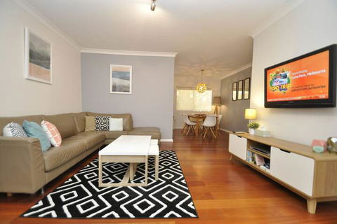 Parramatta Lennox 2 Bedroom - Foster Accommodation 3