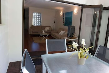 Wind 2 - Foster Accommodation 5