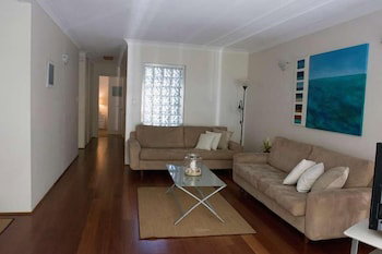 Wind 2 - Foster Accommodation 4