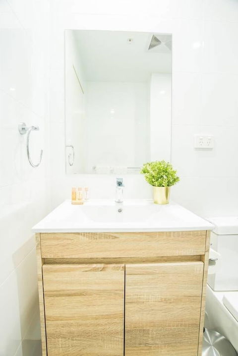 Modern And Chic Apartment Next To Parramatta Station - Foster Accommodation 5