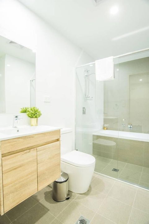 Modern And Chic Apartment Next To Parramatta Station - Foster Accommodation 6