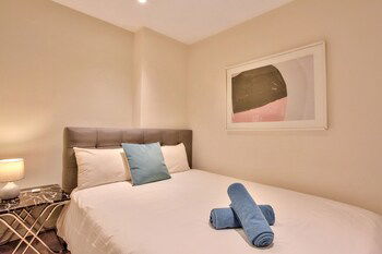 Apartment Darling Harbour Day St. 22 - Foster Accommodation 6