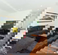 Apartment on Broadway - Foster Accommodation