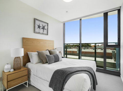 Harbourside - Foster Accommodation 1