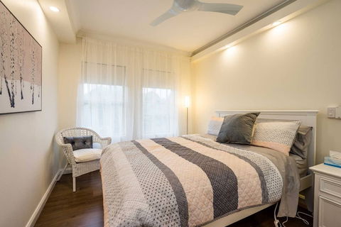 Urban Escape Parramatta - Foster Accommodation 6