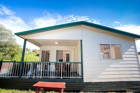 Active Holidays One Mile Beach - Foster Accommodation 0