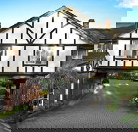 Elizabethan Lodge - Foster Accommodation