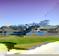 Riverside Oaks Golf Resort - Foster Accommodation