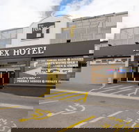 Rex Hotel - Foster Accommodation