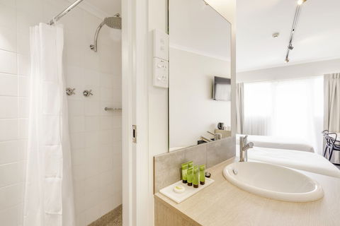 Nightcap At Findon Hotel - Foster Accommodation 2