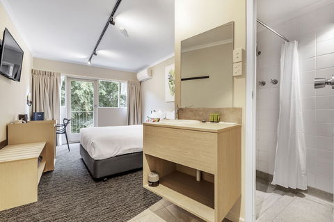 Nightcap At Findon Hotel - Foster Accommodation 3