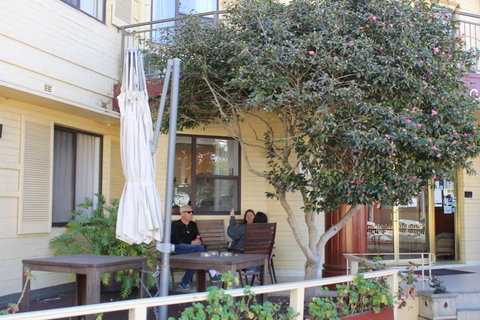 Normandie Inn & Function Centre - Foster Accommodation 4