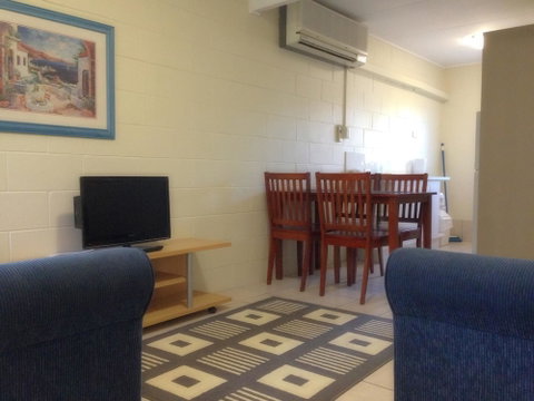 Forest Lodge Apartments - Foster Accommodation 5