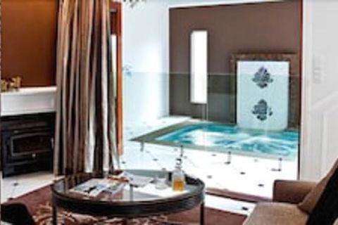 The Castle On Tamborine - Foster Accommodation 4