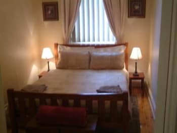 Royal Apartments - Foster Accommodation 3