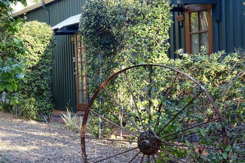 Lagoon Pocket B&B - Foster Accommodation 1