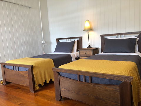Five 3 Five - The Beachside Barracks - Foster Accommodation 5