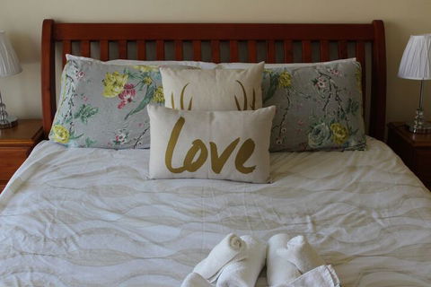 Australian Home Away At Doncaster Elgar - Foster Accommodation 3