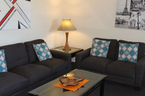 Australian Home Away At Doncaster Elgar - Foster Accommodation 5