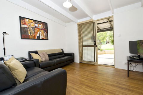 Peppermint Brook Cottages - Foster Accommodation 7