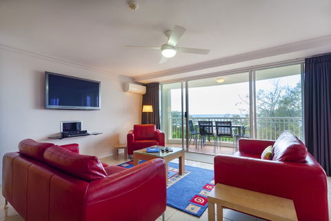 La Grande Apartments Broadbeach - Foster Accommodation 2