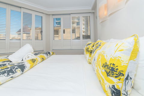 La Grande Apartments Broadbeach - Foster Accommodation 5