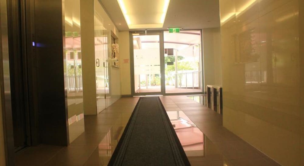 Clear Island Waters QLD Foster Accommodation