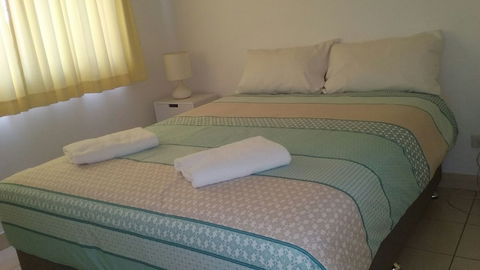 Le Lavandou Holiday Apartments - Foster Accommodation 3