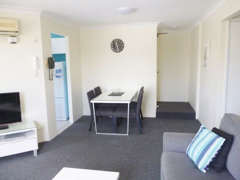 Le Lavandou Holiday Apartments - Foster Accommodation 5