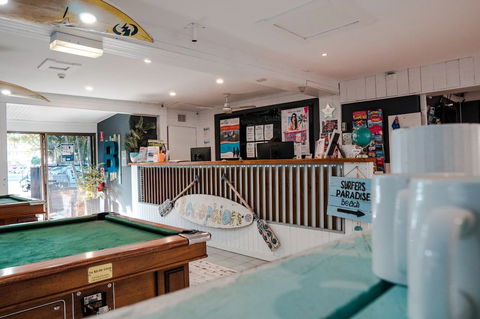 Budds In Surfers - Foster Accommodation 1