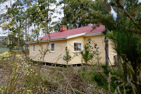 Rosedale Cottages - Foster Accommodation 1