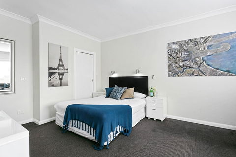 Airport Hotel Sydney - Foster Accommodation 0