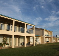 Lakeview Motel  Apartments - Foster Accommodation