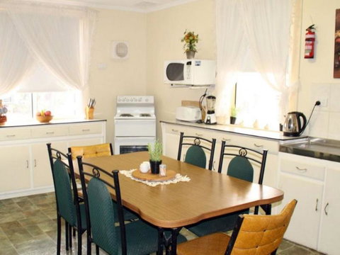 Squatters Cottage - Foster Accommodation 6