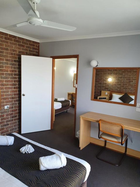 Moonraker Motor Inn - Foster Accommodation 5