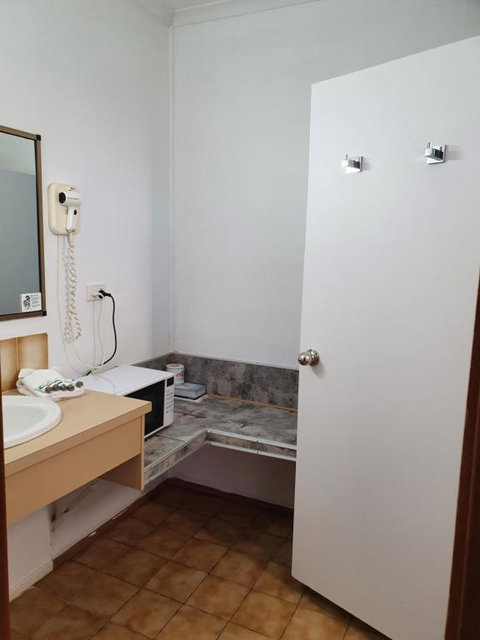 Moonraker Motor Inn - Foster Accommodation 3
