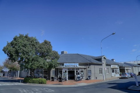 Coachman Hotel Motel - Foster Accommodation 1