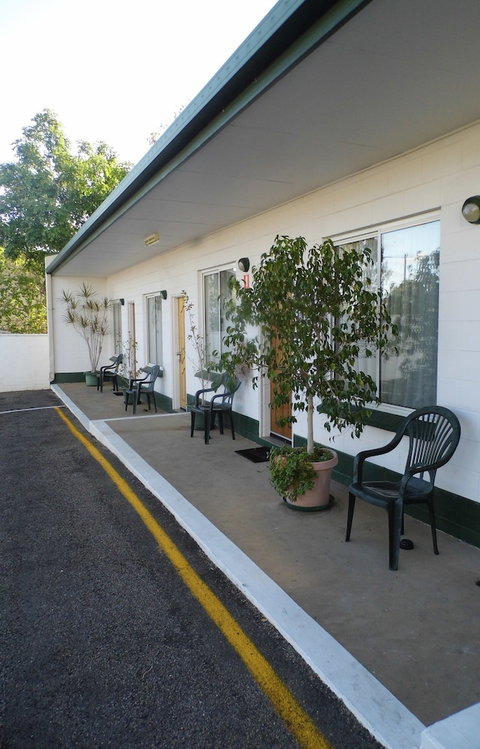 Central Point Motel - Foster Accommodation 0