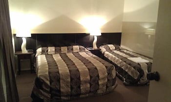 Avalon Motel - Foster Accommodation 6