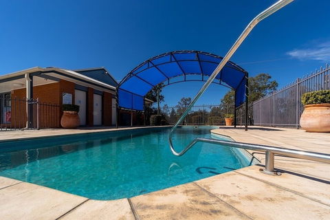 Albert Motel - Foster Accommodation 0