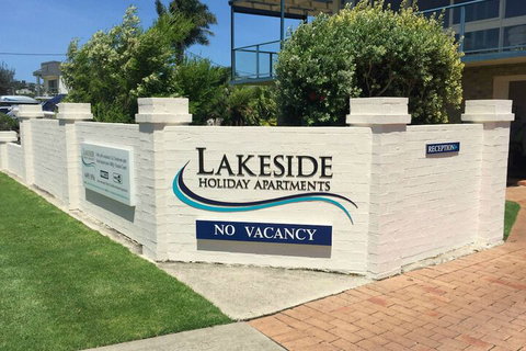Lakeside Holiday Apartments Merimbula - Foster Accommodation 1