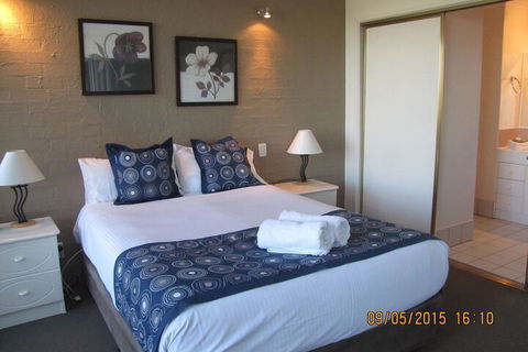Apollo Apartments - Foster Accommodation 4