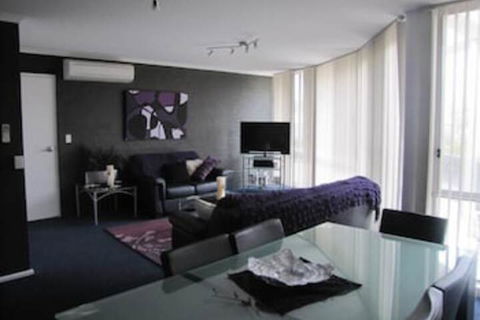 Apollo Apartments - Foster Accommodation 6