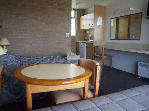 Town Centre Motor Inn - Foster Accommodation 5