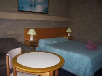 Town Centre Motor Inn - Foster Accommodation 3