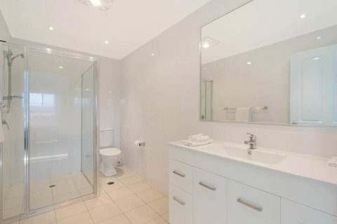 Waterview Luxury Apartments - Foster Accommodation 5