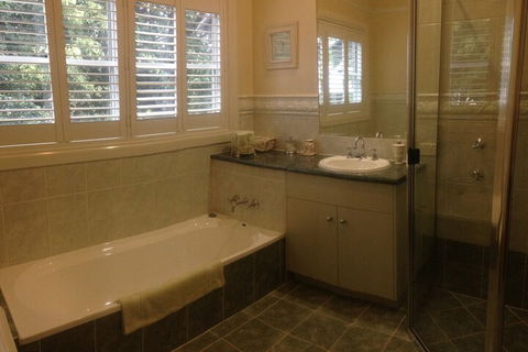 Elindale House Bed & Breakfast - Foster Accommodation 7